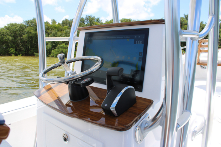 Gause 26 custom helm with 24 inch Garmin display